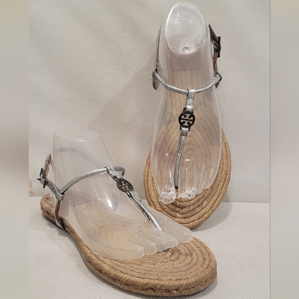 TORY BURCH EMMY SILVER STRAPPY SANDALS (sz 8)